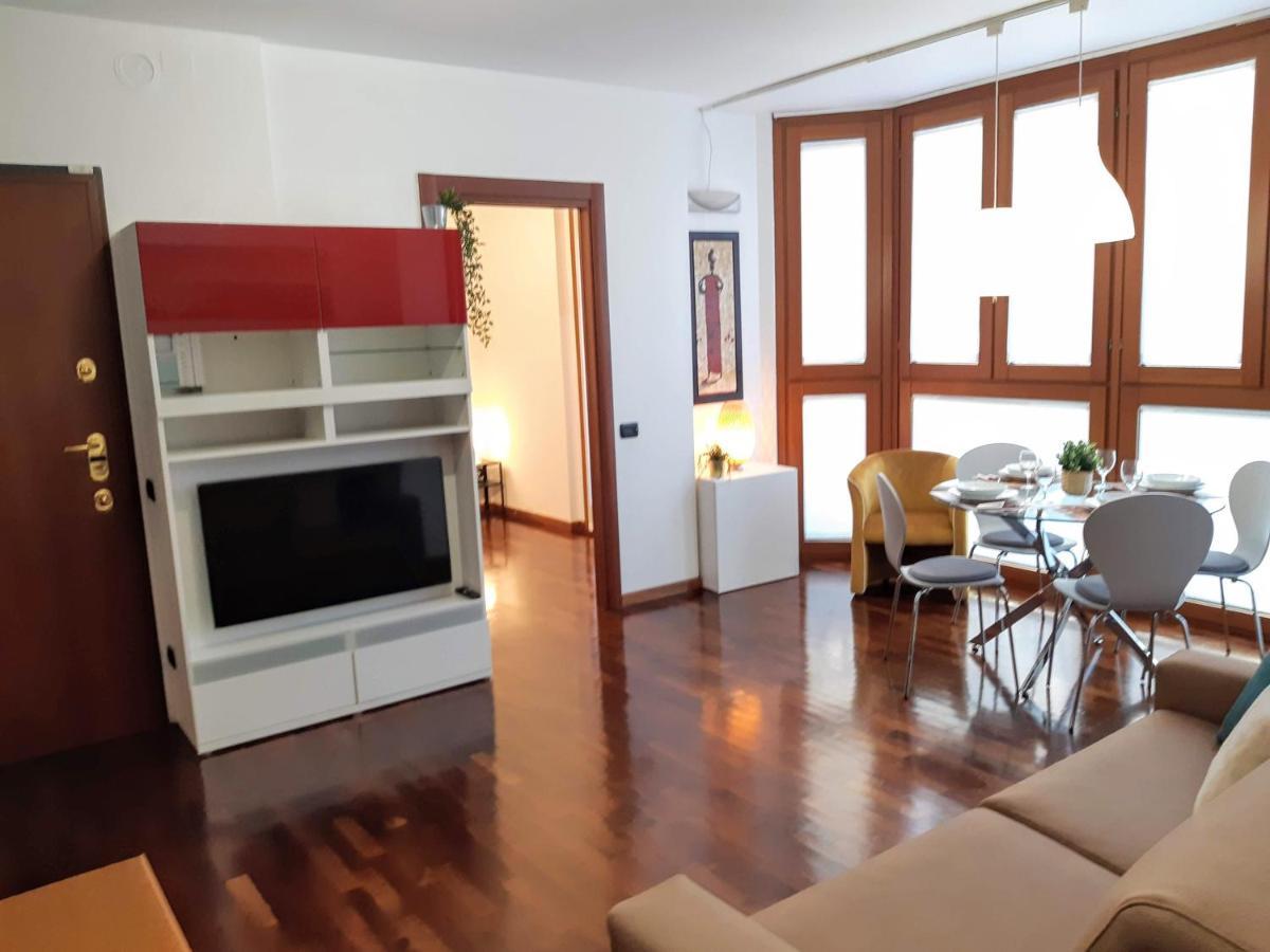 Suite Rent Милано Екстериор снимка
